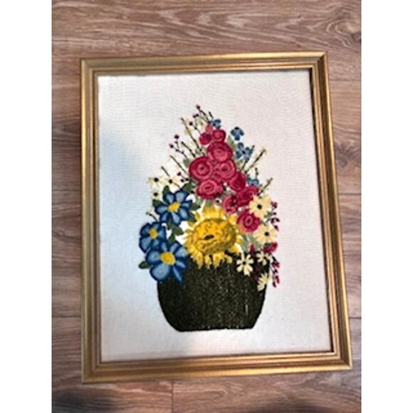 Vtg MCM Crewel Framed Wall Art Large Needlepoint Embroidered Floral Multi-color - Picture 2 of 11